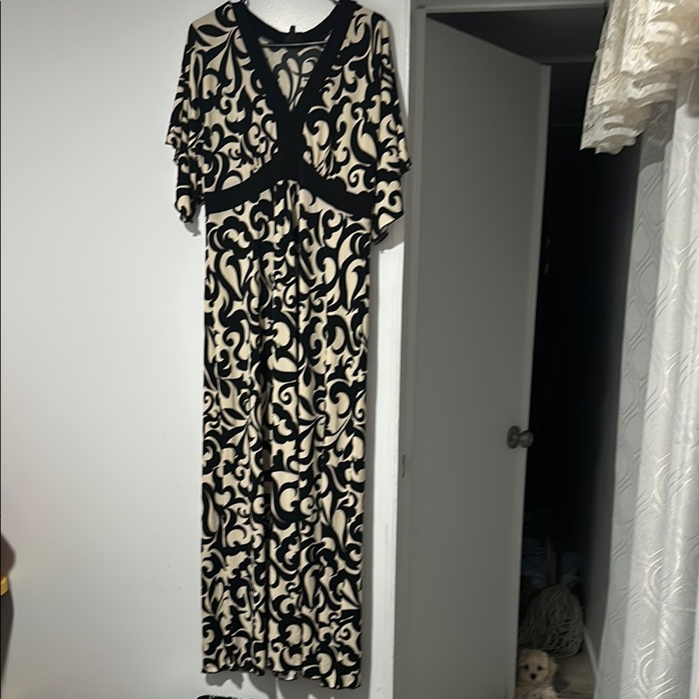 Enfocus Studio Black and Cream Flutter Sleeve Maxi Gown
